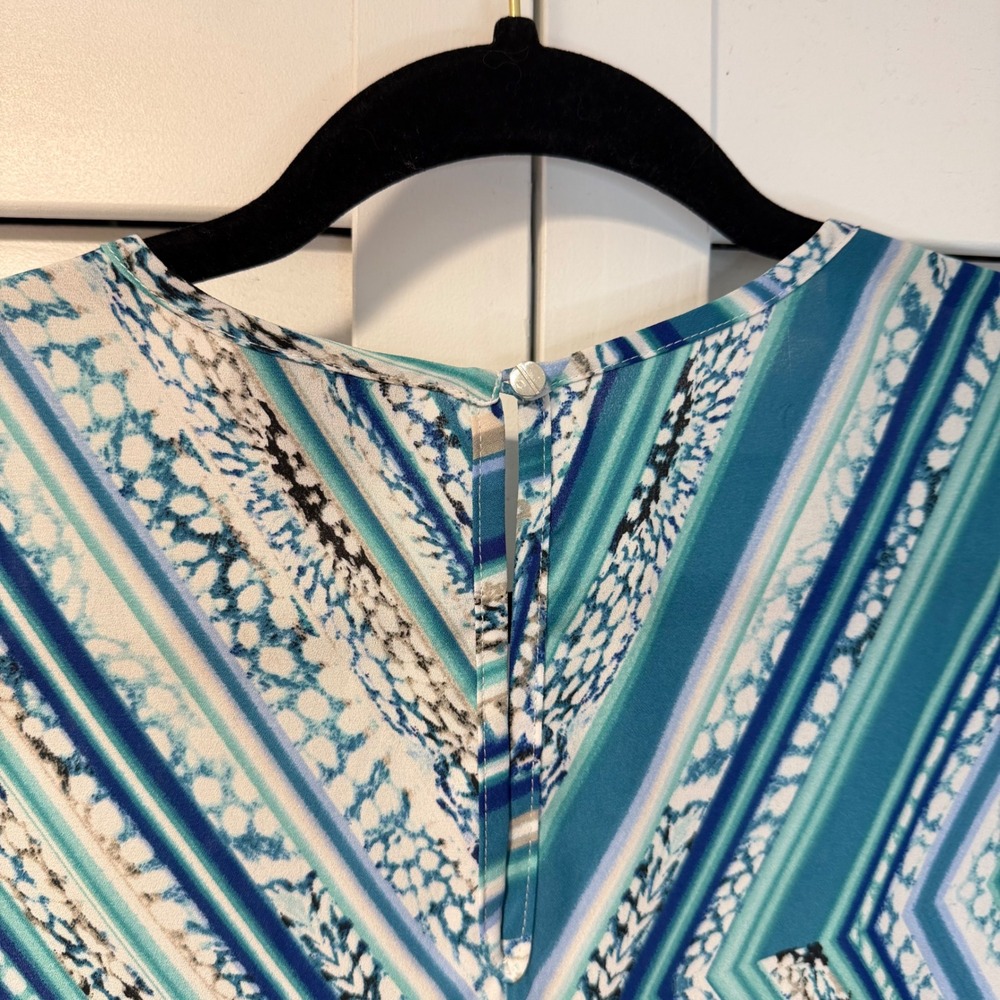 Mossimo Sleeveless Geometric Print V Neck Top Womens XL Blue White Teal Blouse - Picture 5 of 12